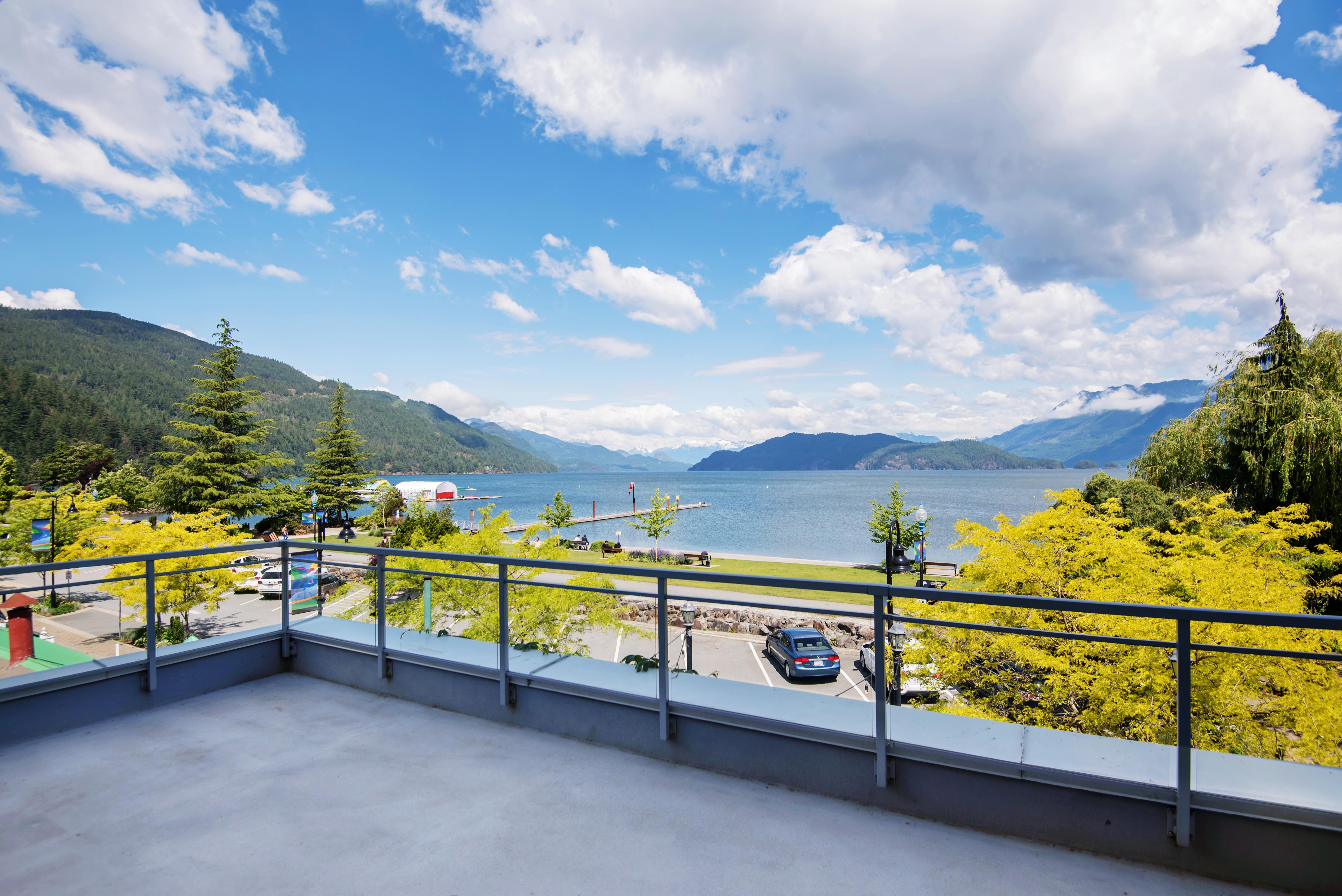 Harrison Beach Hotel Harrison Hot Springs Exterior foto